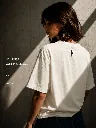 T-shirt oversize Built Different.webp
